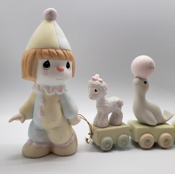 Precious Moments Figurine Collection for Baby - Picture 2 of 4